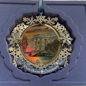 White House Historical Association Collectable Christmas Ornament 2009